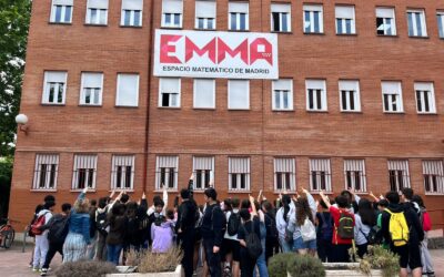 Alumnos y alumnas del IES Santa Eugenia descubren las matemáticas de forma divertida en el EMMA: “Las matemáticas son más que cálculo y también se puede jugar con ellas”